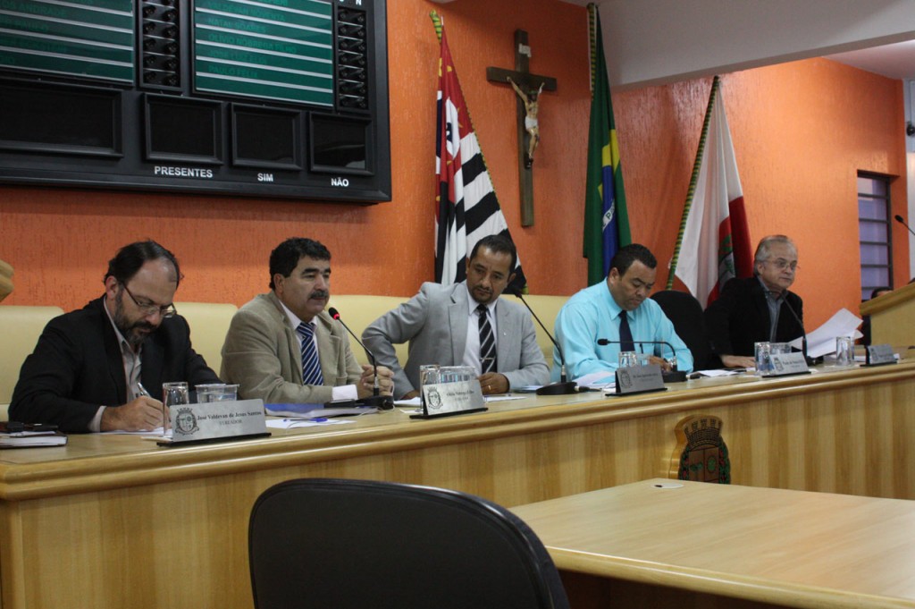 Comissão realiza primeira reunião e faz novas convocações (Foto: Divulgação / CMTS)