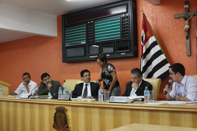 Vereadores durante audiência pública. (Foto: Divulgação)