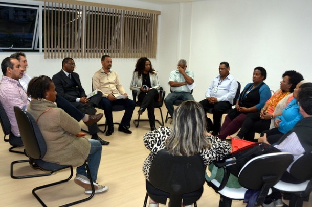 Coordenadora do SOS Racismo de São Paulo faz reunião na Câmara de Taboão. (Foto: Divulgação)