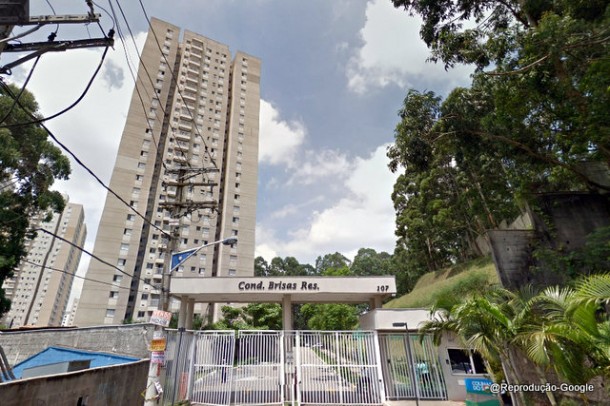 Conjunto de prédios onde mais uma criança de Taboão da Serra morreu após cair do apartamento.