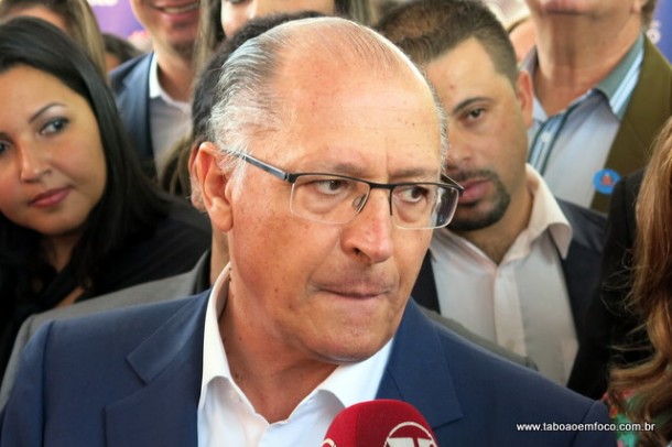 Alckmin diz que sua promessa era impossível ter ficado pronta em 2016.