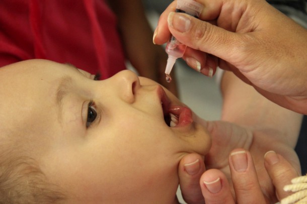 Vacina contra a paralisia infantil e sarampo começam a ser aplicadas, a partir do dia 04 de agosto, nas crianças entre 1 ano e 4 anos, 11 meses e 29 dias de idade (Foto: Ricardo Vaz / PMTS) 
