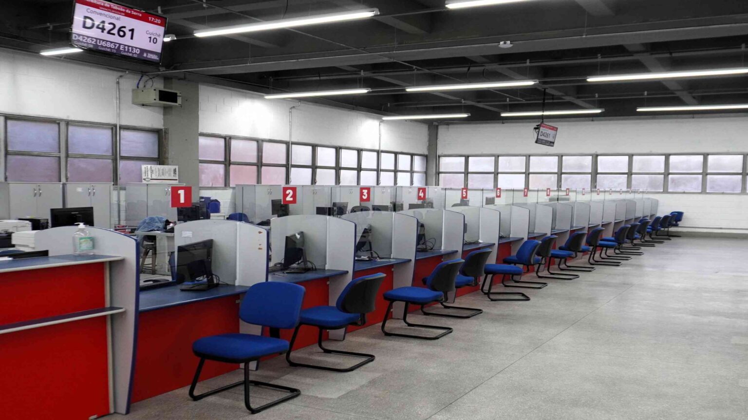 Instalações da Central do Atende na nova sede da Prefeitura de Taboão ...