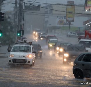 2018.03.20-Chuva-no-Centro-de-Taboao-da-Serra