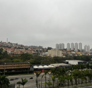 Céu nublado previsão do tempo