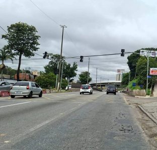 Cruzamento da Avenida Taboão da Serra