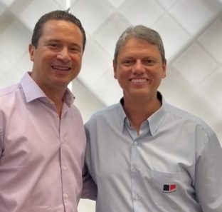 {"data":{"infoStickerId":"","playId":"","activityName":"","imageEffectId":"","appversion":"7.2.0","os":"ios","product":"retouch","enter_from":"enter_launch","stickerId":"","pictureId":"772009C1-9CFB-4F1D-8BB3-56332A6D81AE","filterId":""},"source_type":"hypic","tiktok_developers_3p_anchor_params":"{"template_id":"","client_key":"awgvo7gzpeas2ho6","capability_key":["edit"],"capability_extra_v2":{"edit":[{"panel":"composition"}]},"filter_id":[]}"}