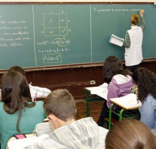 ESCOLA ESTADUAL PROFESSOR