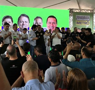 Eduardo Nóbrega faz lançamento de campanha em Itapecerica