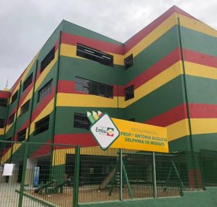 Escola municipal de Embu das artes Escola municipal de Embu das artes
