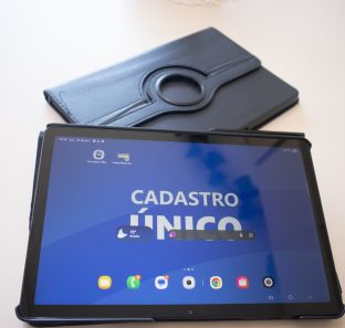 FOTO - Assistência Social de Taboão da Serra recebe tablets para aprimorar trabalho de campo (1)