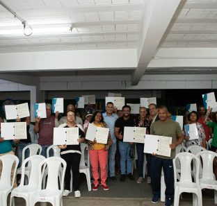 FOTO - Habitação de Taboão da Serra entrega 58 Títulos de Propriedade para moradores do Comunitário (4)