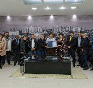 FOTO - Prefeitura de Taboão da Serra, MP e Sabesp assinam acordo para universalização do saneamento básico (1)