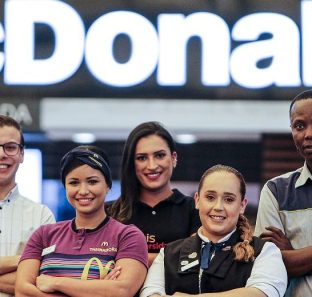FOTO - Prefeitura de Taboão da Serra realiza processo seletivo para o McDonald’s