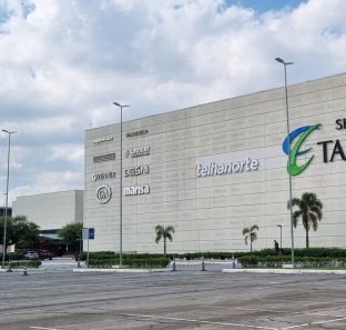 Fachada do Shopping Taboao