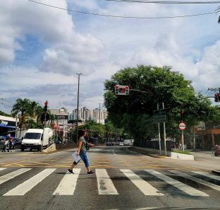 Faixa de Pedestre no Centro de Taboao da Serra