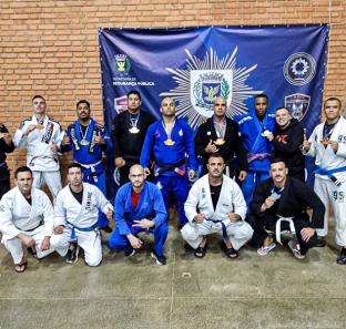 GCM DE Taboão da Serra ganha medalha Juh jitsu