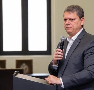 Governador Tarcísio de Freitas