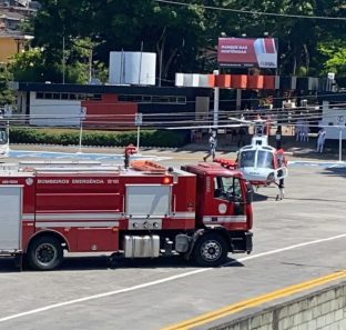 Helicóptero Águia auxilia resgate de idosa de 84 anos que sofreu queda em Taboão