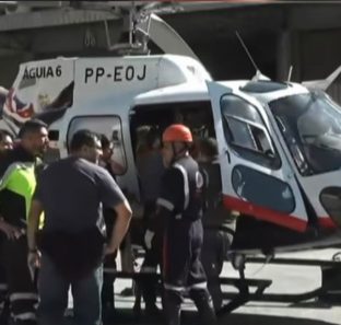 Helicóptero Águia é acionado para resgate após acidente entre caminhão e moto em Taboão da Serra