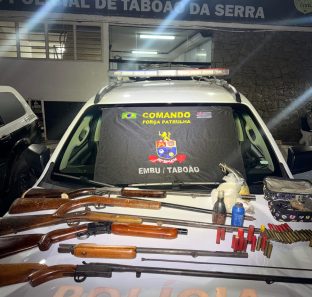 Homem é baleado durante discussão familiar e polícia apreende cinco espingardas em Taboão da Serra