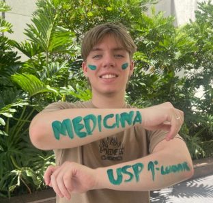 Luiz Filippe é aprovado em medicina