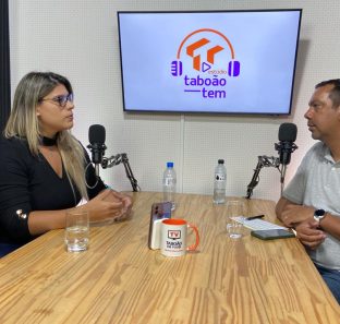 Na Redacao com Talita da Mata