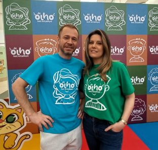 Tiago Leifert e Daiana Garbin no Shopping Taboao