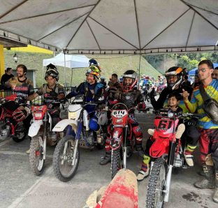 Trilha em São Lourenço da Serra