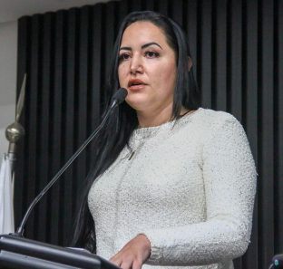 Vereadora Thamires de Cássia aprova projeto