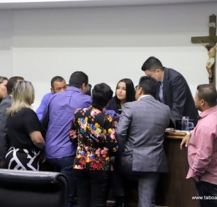 Vereadores-discutem-sobre-orcamento-na-Camara