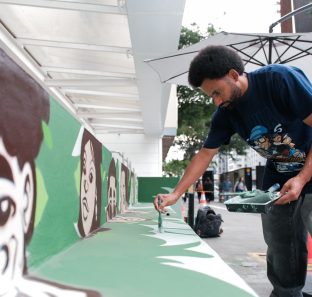 artista de embu no itau sp