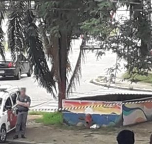 bebe achado em corrego