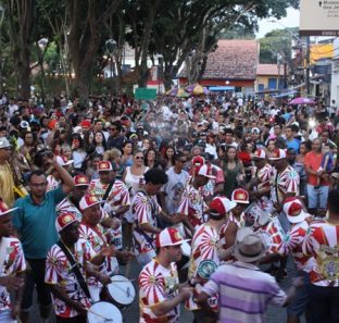 carnaval de Embu da ARtes