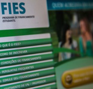 Fundo de Financiamento Estudantil,Fies