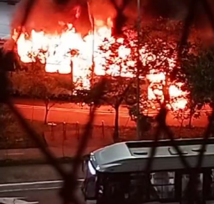 incendio em onibus em taboao