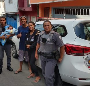 pm salva bebe engasgada